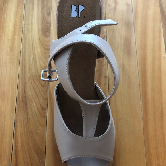 Pretty heels perfect for a night out - Picture 4 of 4